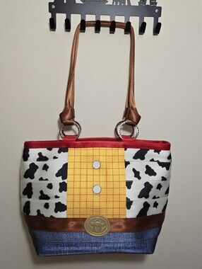 Harvey's Seatbelt Bags X Toy Story Woody Carriage Ring Tote